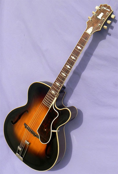 某メーカー 1953 Epiphone Triumph Regent ギター